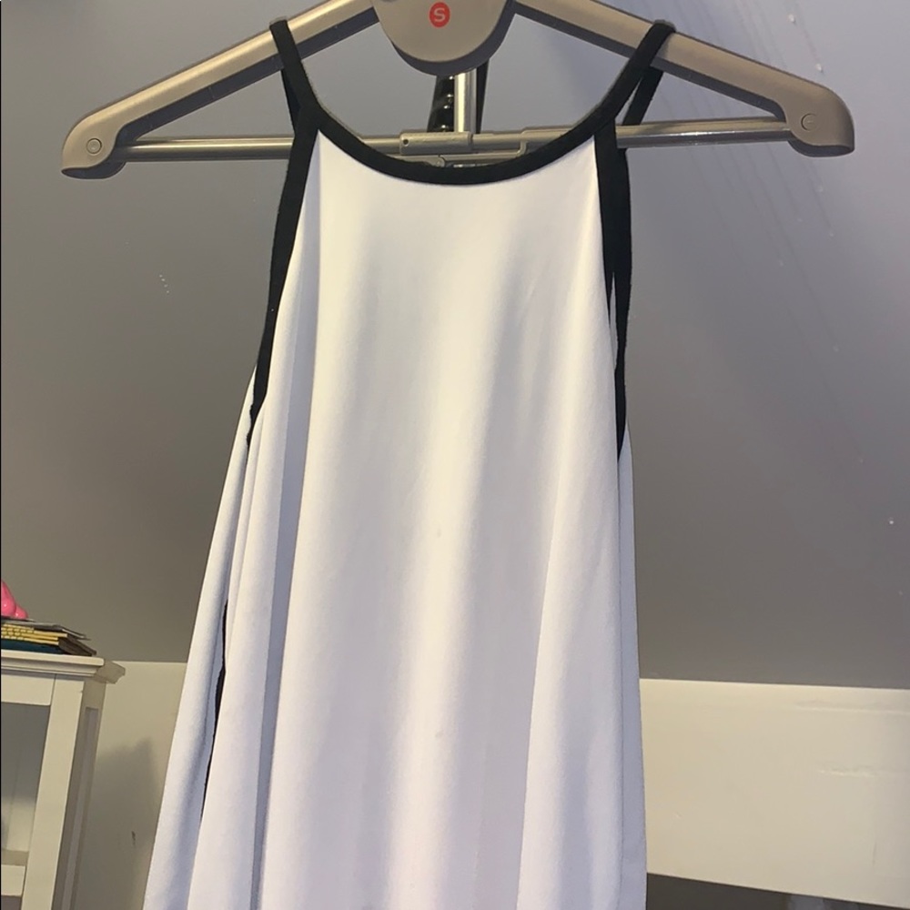 Express summer top. Smoke free pet free home.